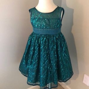 Green sequins dress size 5